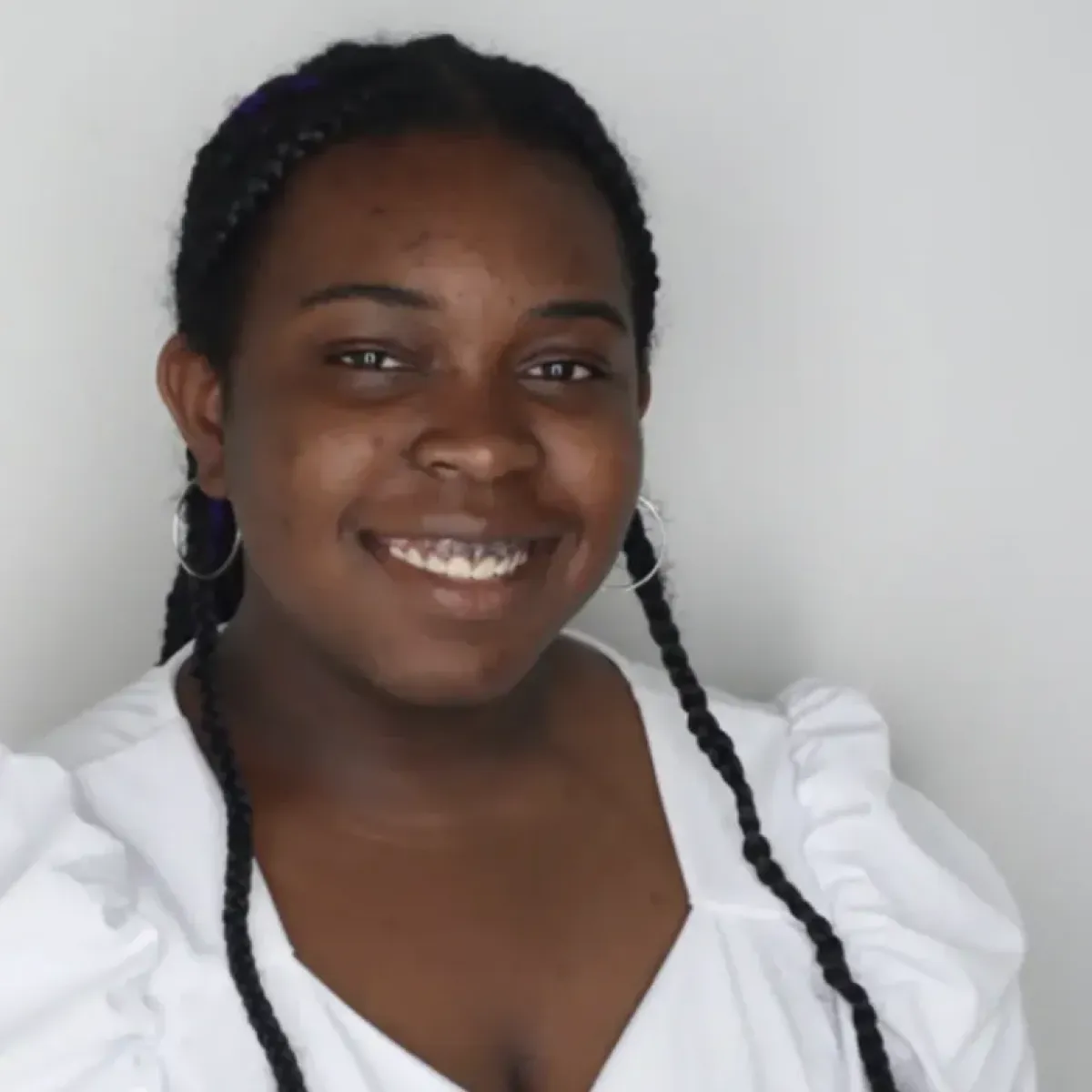 Caroline's Headshot